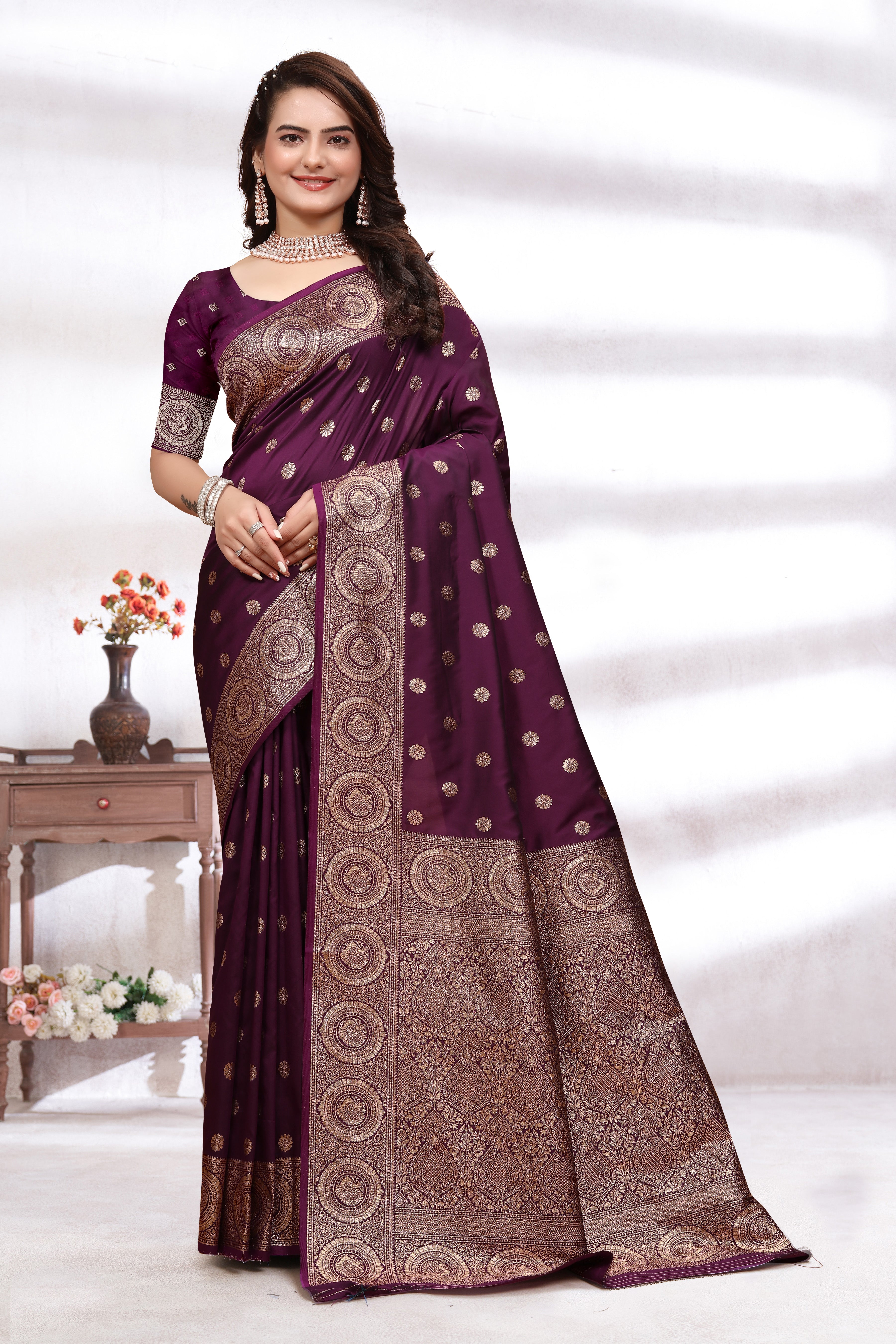Banarasi Silk Black-Magenta Contrast Saree